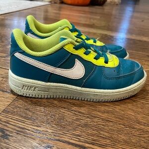 Nike Crater Force 1 - Teal and Lime Sneakers Little Boy Size 13